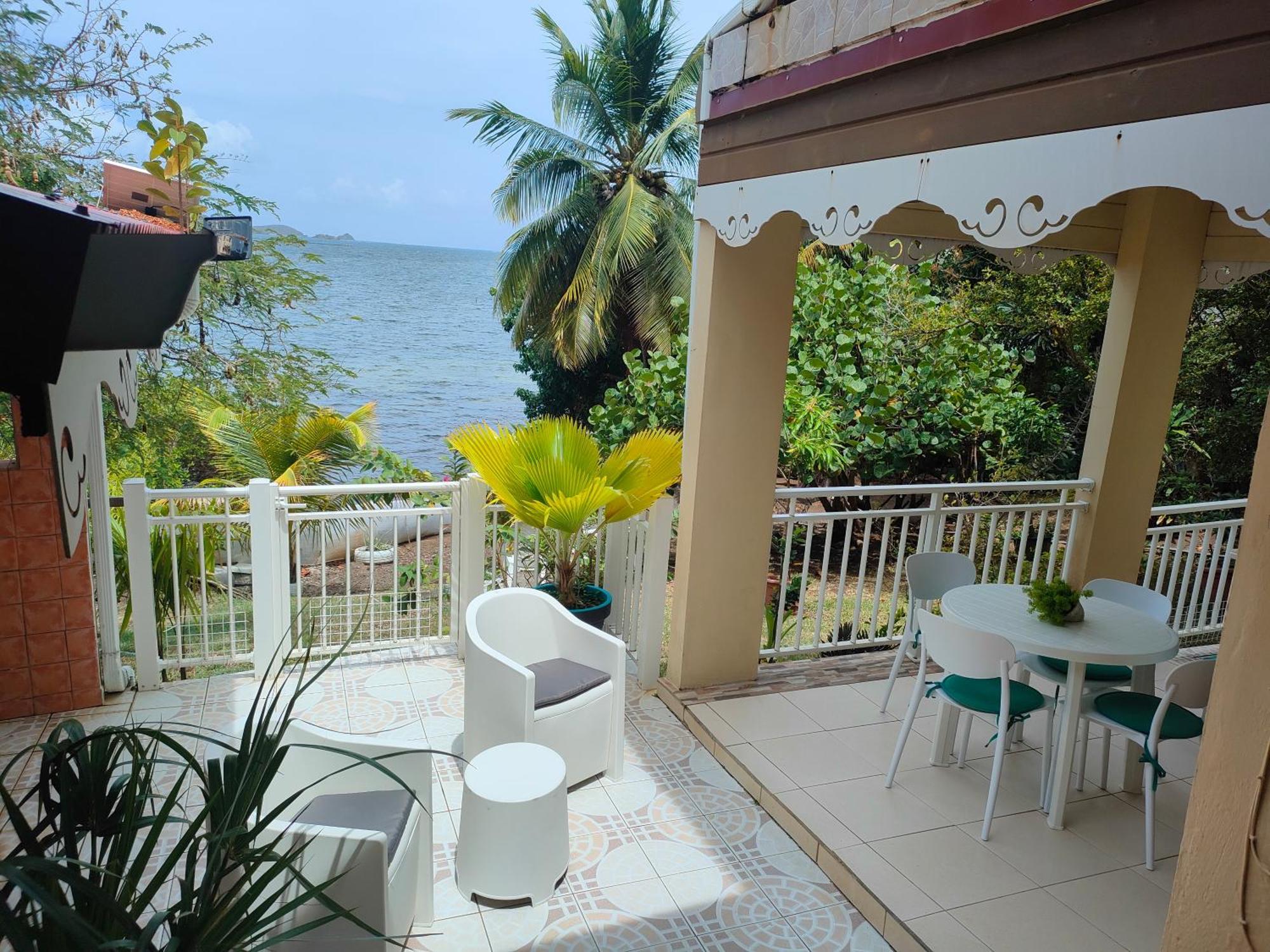 Bromelias Apartment Le Robert Exterior photo